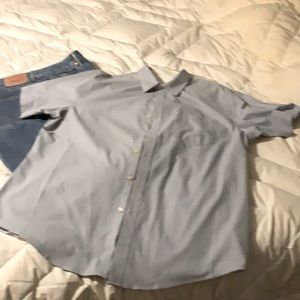 Classic NWOT men’s button down cotton blend in light gray-blue